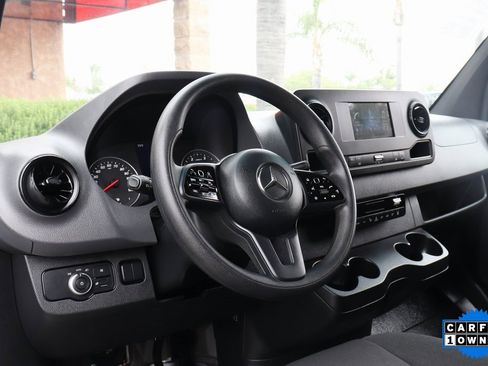 Used 2024 Mercedes-Benz Sprinter 2500 image 15