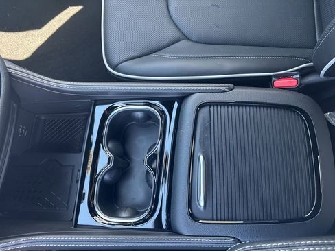 New 2026 Chrysler Pacifica Limited w/ S Appearance Package AWD/4WD image 28