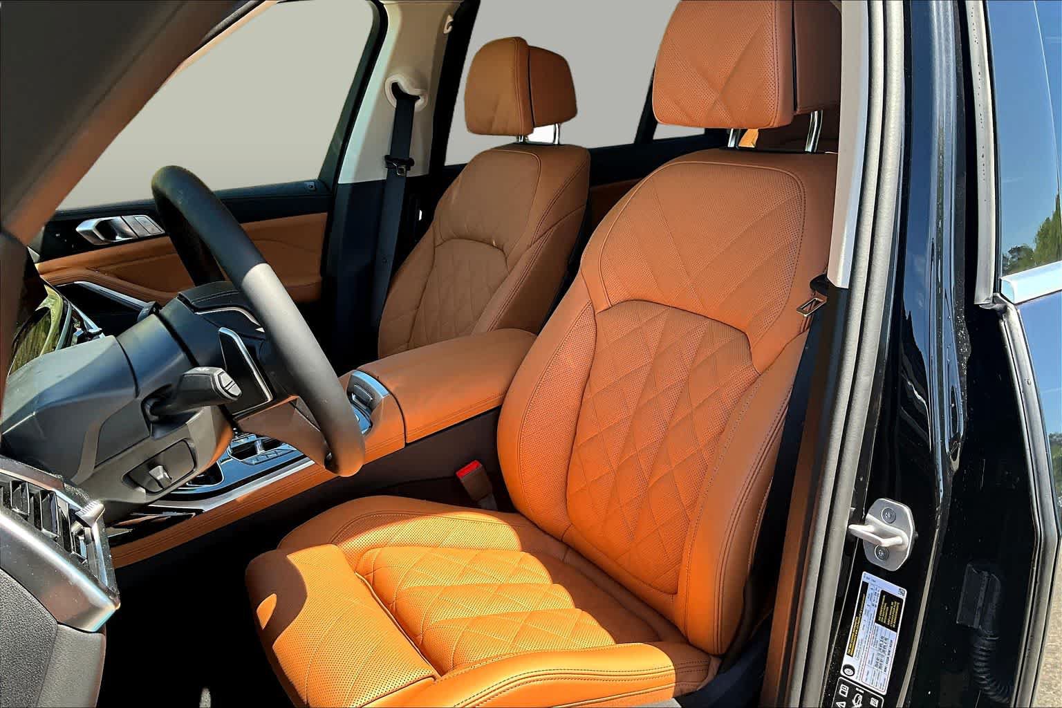 Used 2026 BMW X7 xDrive40i w/ Premium Package AWD/4WD image 7