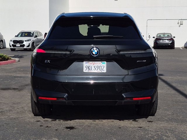 Used 2024 BMW iX xDrive50 w/ Sport Package AWD/4WD image 6