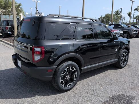 Used 2023 Ford Bronco Sport Outer Banks w/ Tech Package AWD/4WD image 5