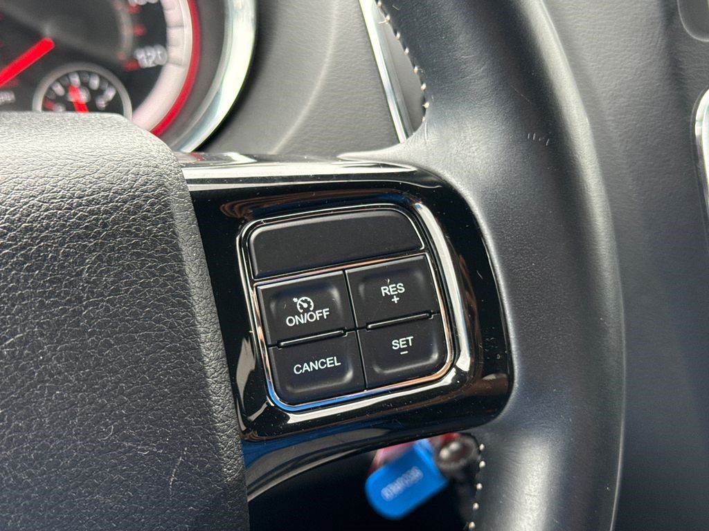 Used 2018 Dodge Grand Caravan SE FWD image 25