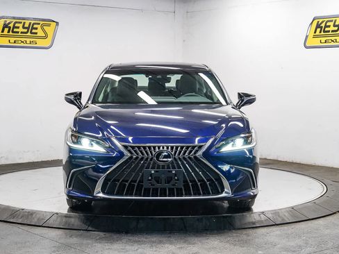 Used 2024 Lexus ES 300h w/ Premium Package FWD image 6