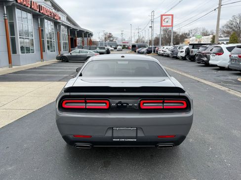 Used 2023 Dodge Challenger SXT image 7