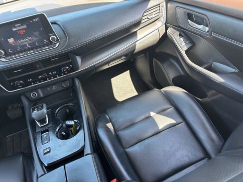 Certified 2023 Nissan Rogue SV w/ SV Premium B Package FWD image 16