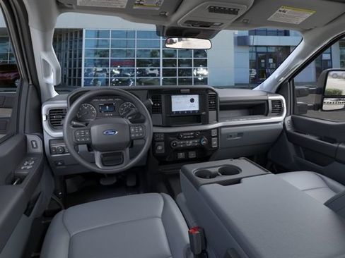 New 2026 Ford F350 XL w/ XL Chrome Package RWD image 9