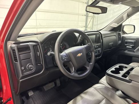 Used 2018 Chevrolet Silverado 1500 Custom w/ Custom Value Package RWD image 10