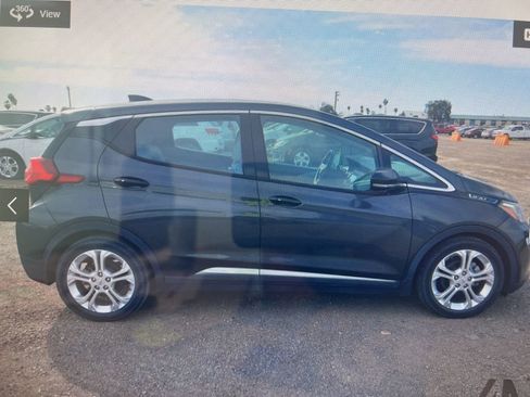 Used 2018 Chevrolet Bolt LT image 13