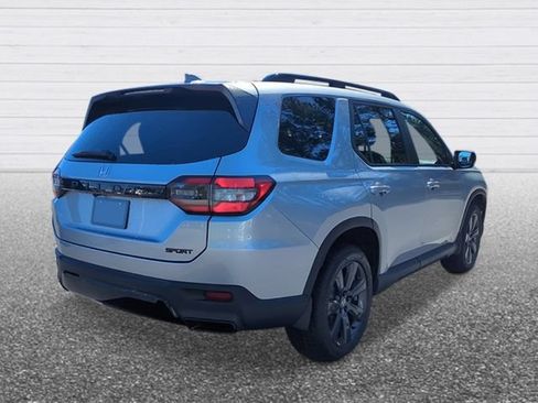 New 2026 Honda Pilot Sport image 5