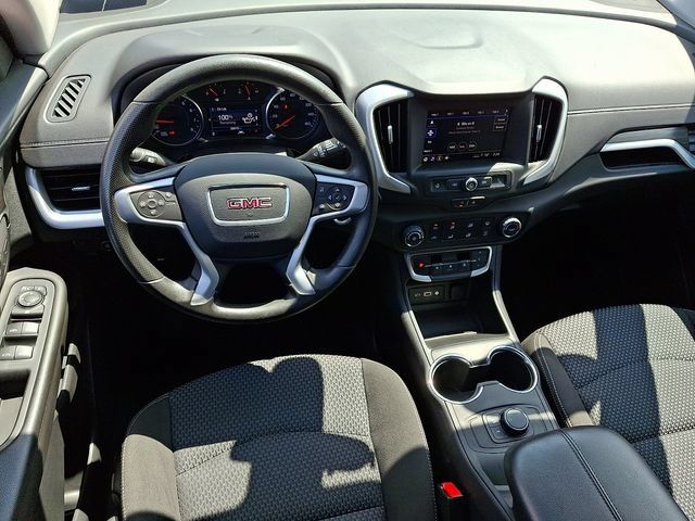 Used 2023 GMC Terrain SLE AWD/4WD image 2