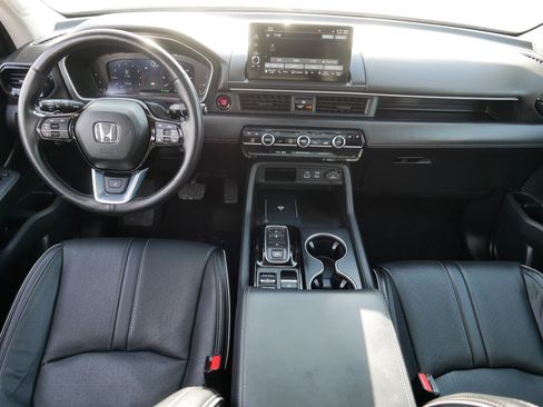 Used 2023 Honda Pilot Elite image 10