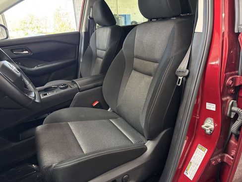 Used 2025 Nissan Rogue SV image 15