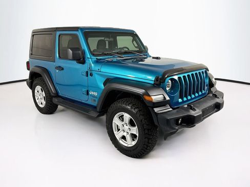 Used 2019 Jeep Wrangler Sport AWD/4WD image 3