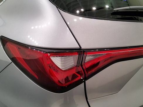 Used 2024 Acura MDX FWD w/ Technology Package image 11