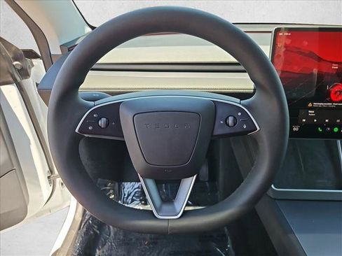 Used 2026 Tesla Model Y AWD image 14