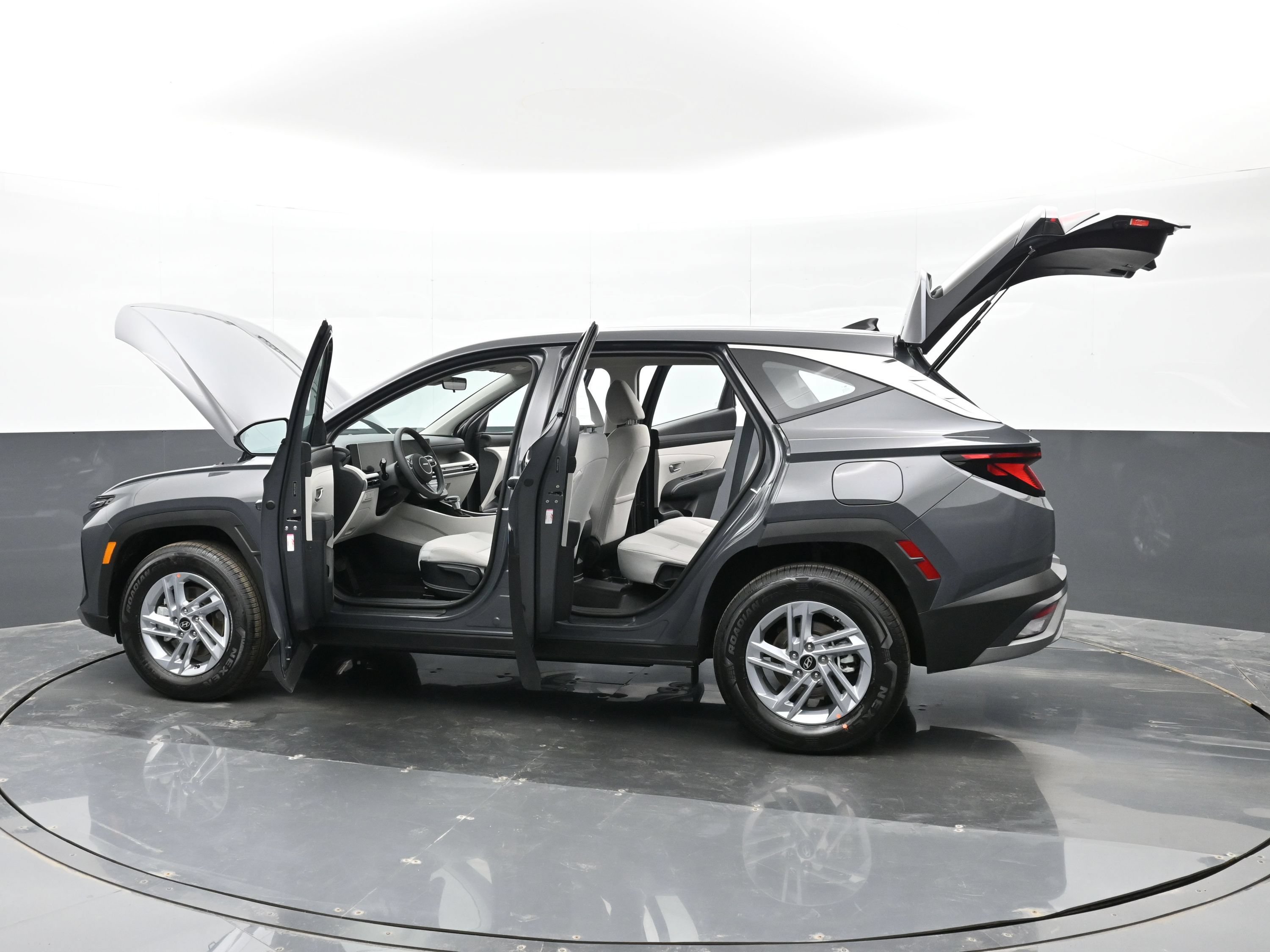 Used 2026 Hyundai Tucson SE AWD/4WD image 46