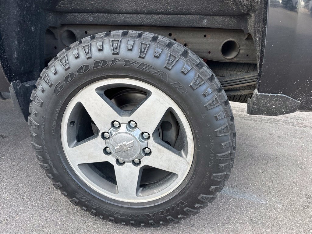 Used 2016 Chevrolet Silverado 2500 LTZ w/ Duramax Plus Package AWD/4WD image 5