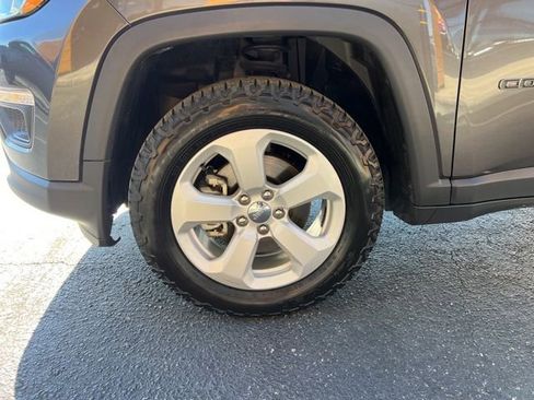 Used 2019 Jeep Compass Latitude w/ Cold Weather Group image 5