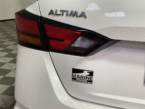 Used 2024 Nissan Altima 2.5 SV image 35