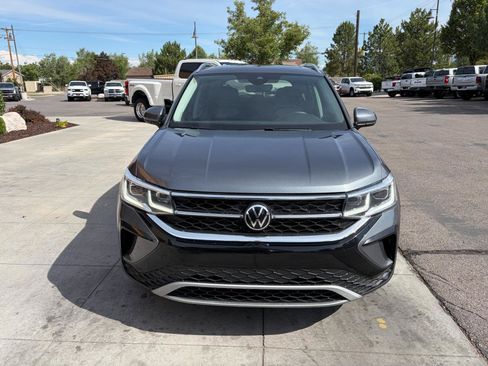 Used 2022 Volkswagen Taos SEL AWD/4WD image 9