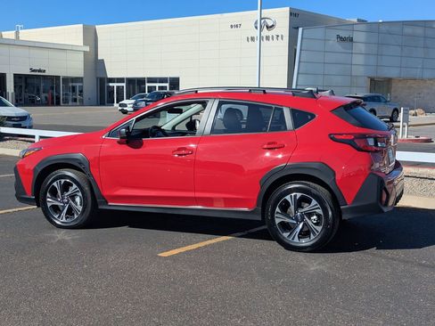 Used 2025 Subaru Crosstrek 2.0i Premium image 4