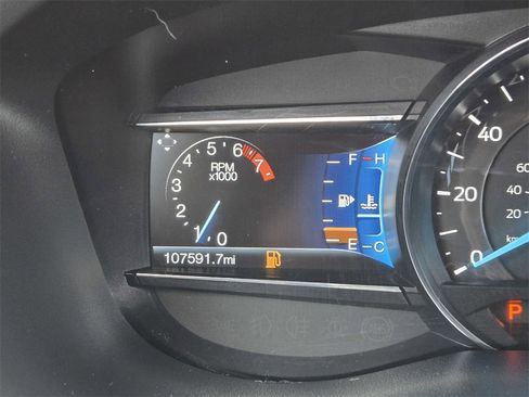 Used 2016 Ford Explorer Limited image 27