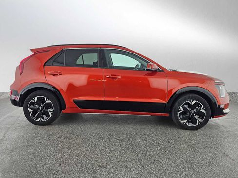 Used 2023 Kia Niro Wind image 2