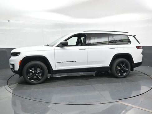 New 2025 Jeep Grand Cherokee L Altitude image 6