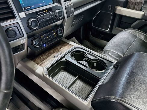 Used 2019 Ford F250 Lariat AWD/4WD image 17