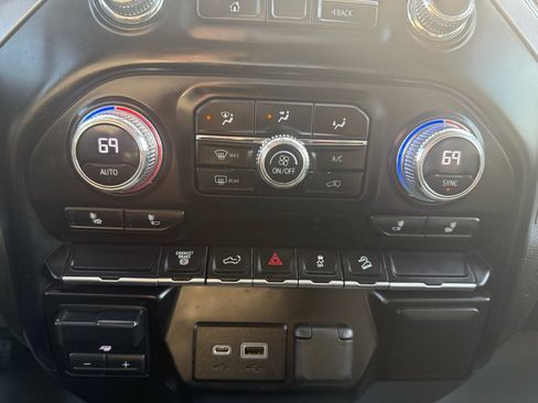 Used 2023 GMC Sierra 3500 SLE image 14