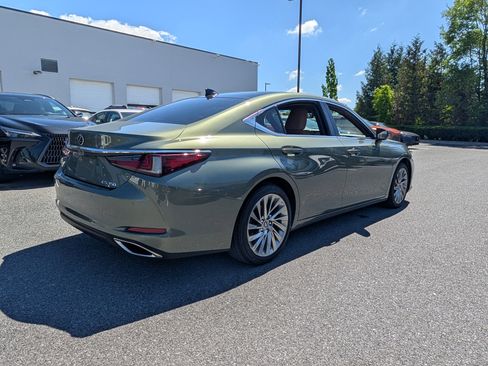 Used 2019 Lexus ES 350 w/ Accessory Package FWD image 3