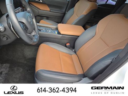 Certified 2024 Lexus GX 550 w/ Accessory Package (31) image 36