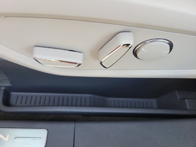 Certified 2019 Lincoln Nautilus Reserve FWD image 25