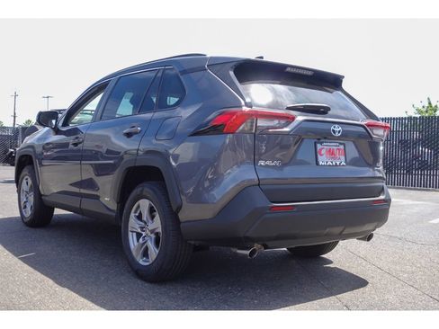 Certified 2024 Toyota RAV4 LE AWD/4WD image 5