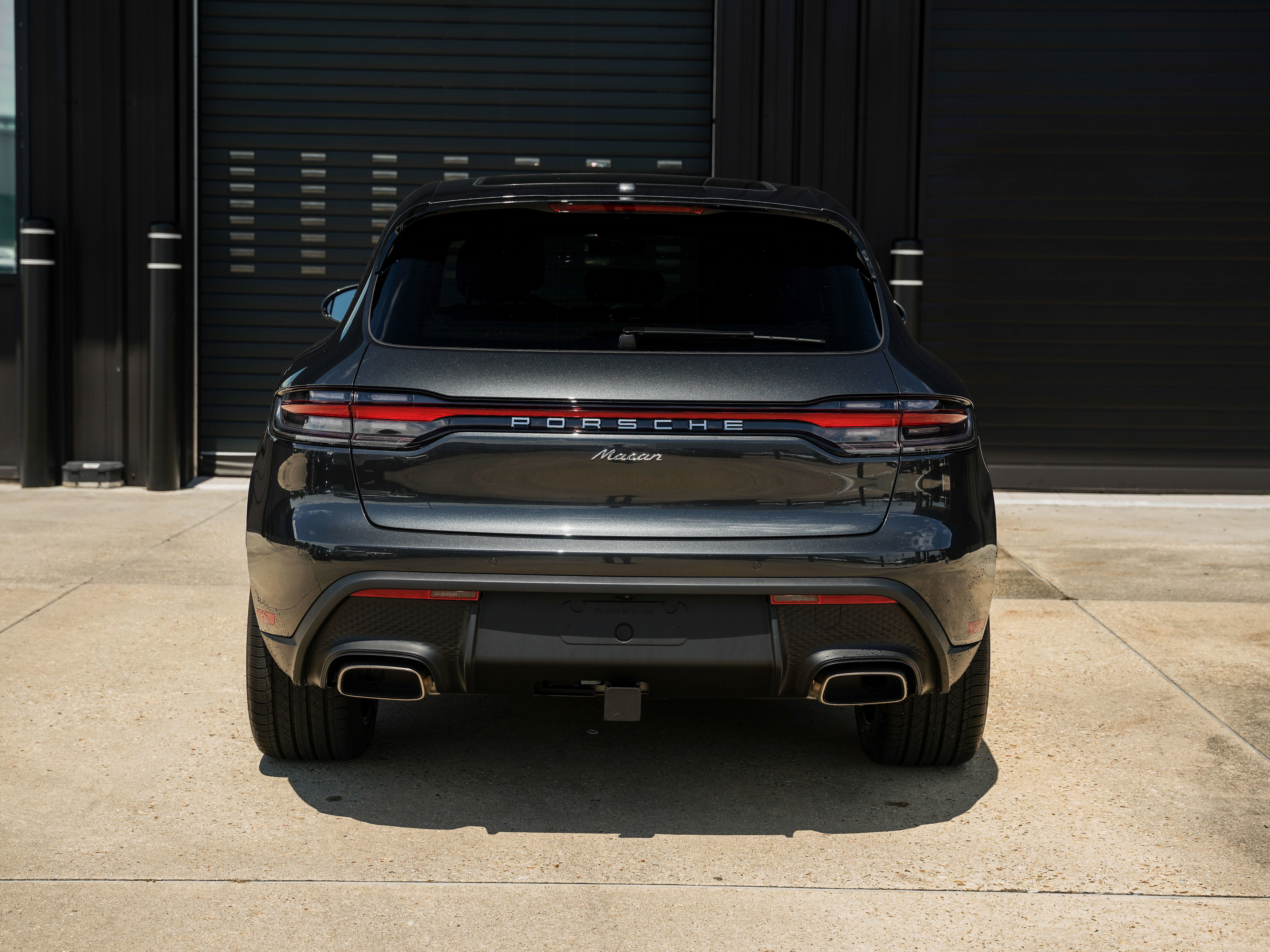 Certified 2026 Porsche Macan AWD/4WD image 9