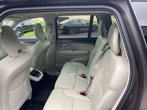 Used 2023 Volvo XC90 B6 Plus w/ Protection Package image 26