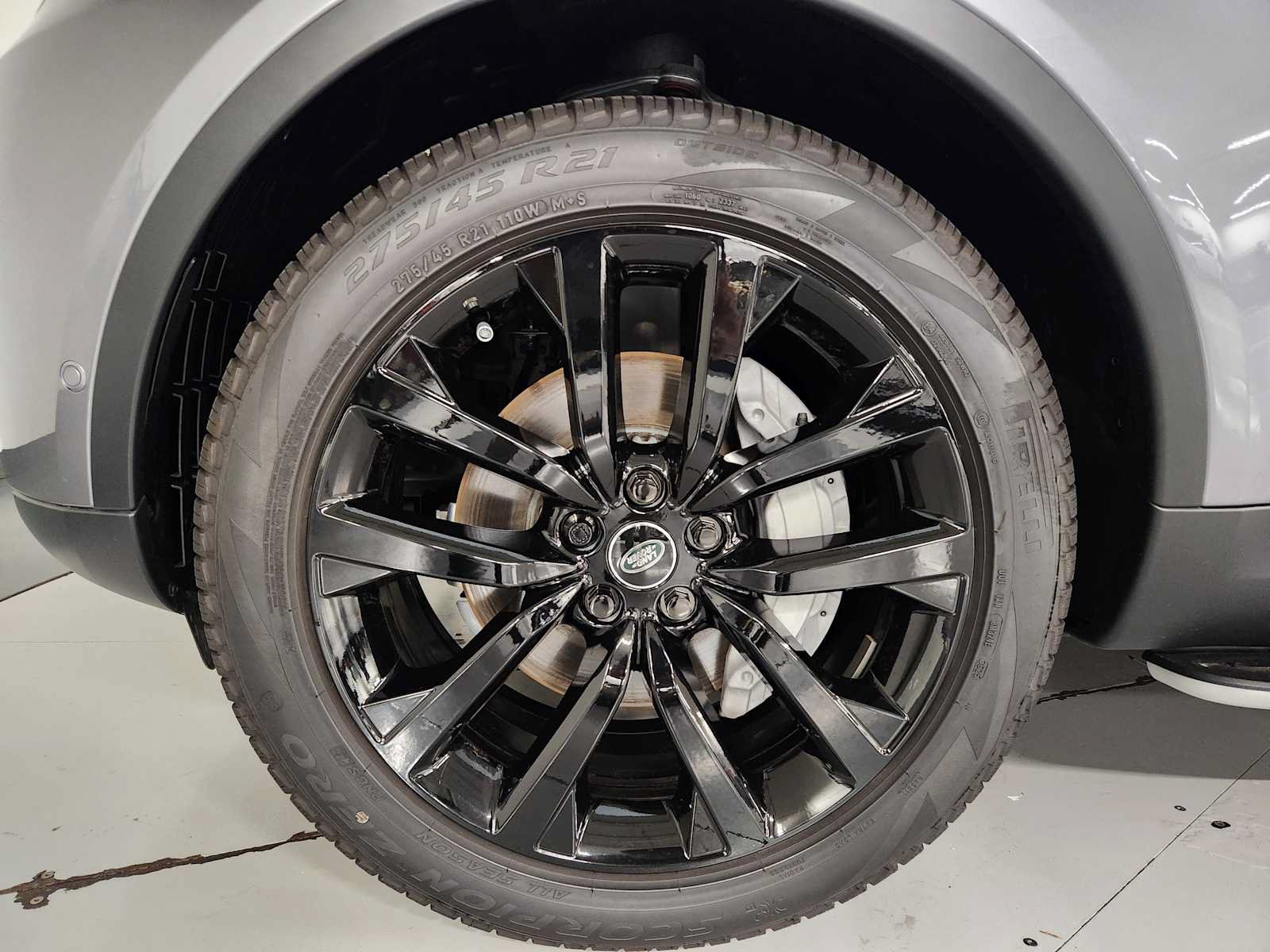 Used 2026 Land Rover Discovery S AWD/4WD image 8