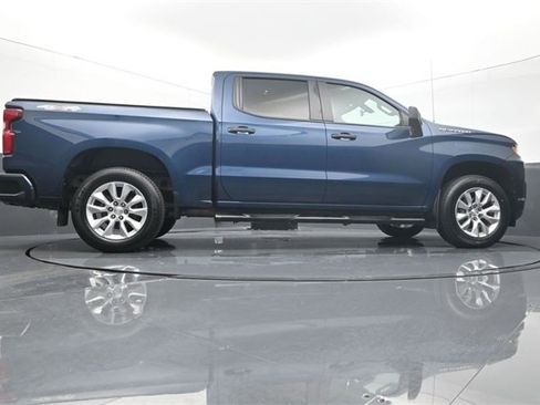 Used 2019 Chevrolet Silverado 1500 Custom w/ Custom Convenience Package image 12