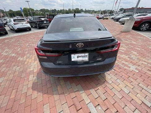 Used 2025 Toyota Camry XSE FWD image 31