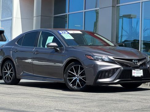 Certified 2022 Toyota Camry SE image 2
