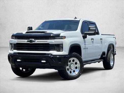 Used 2025 Chevrolet Silverado 2500 Custom AWD/4WD image 1