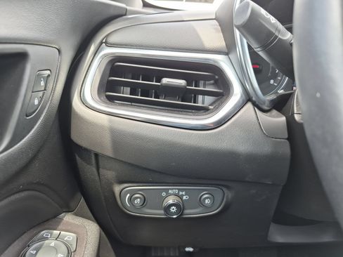 Certified 2021 Chevrolet Equinox LT FWD image 18