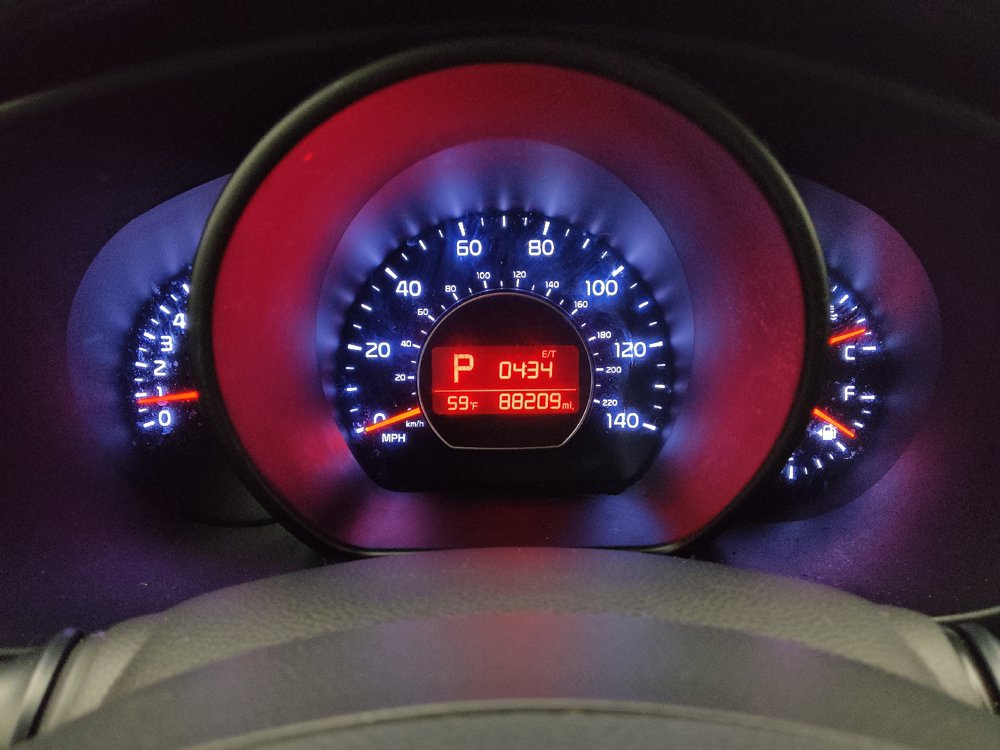 Used 2014 Kia Soul ! FWD image 23