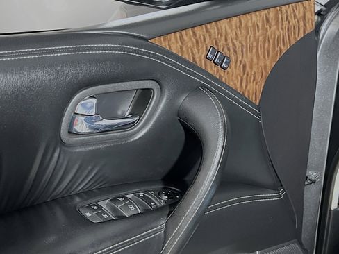 Used 2020 Nissan Armada SL w/ Premium Package RWD image 17
