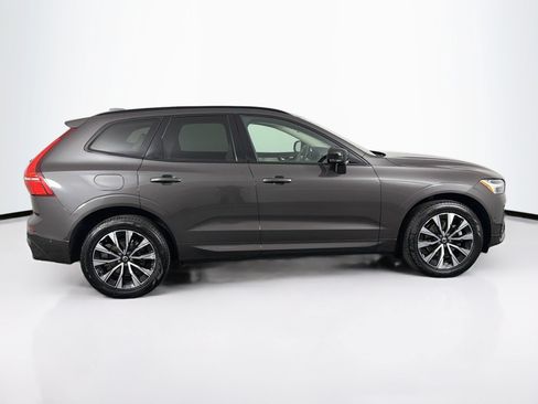 Used 2023 Volvo XC60 B5 Plus AWD/4WD image 16