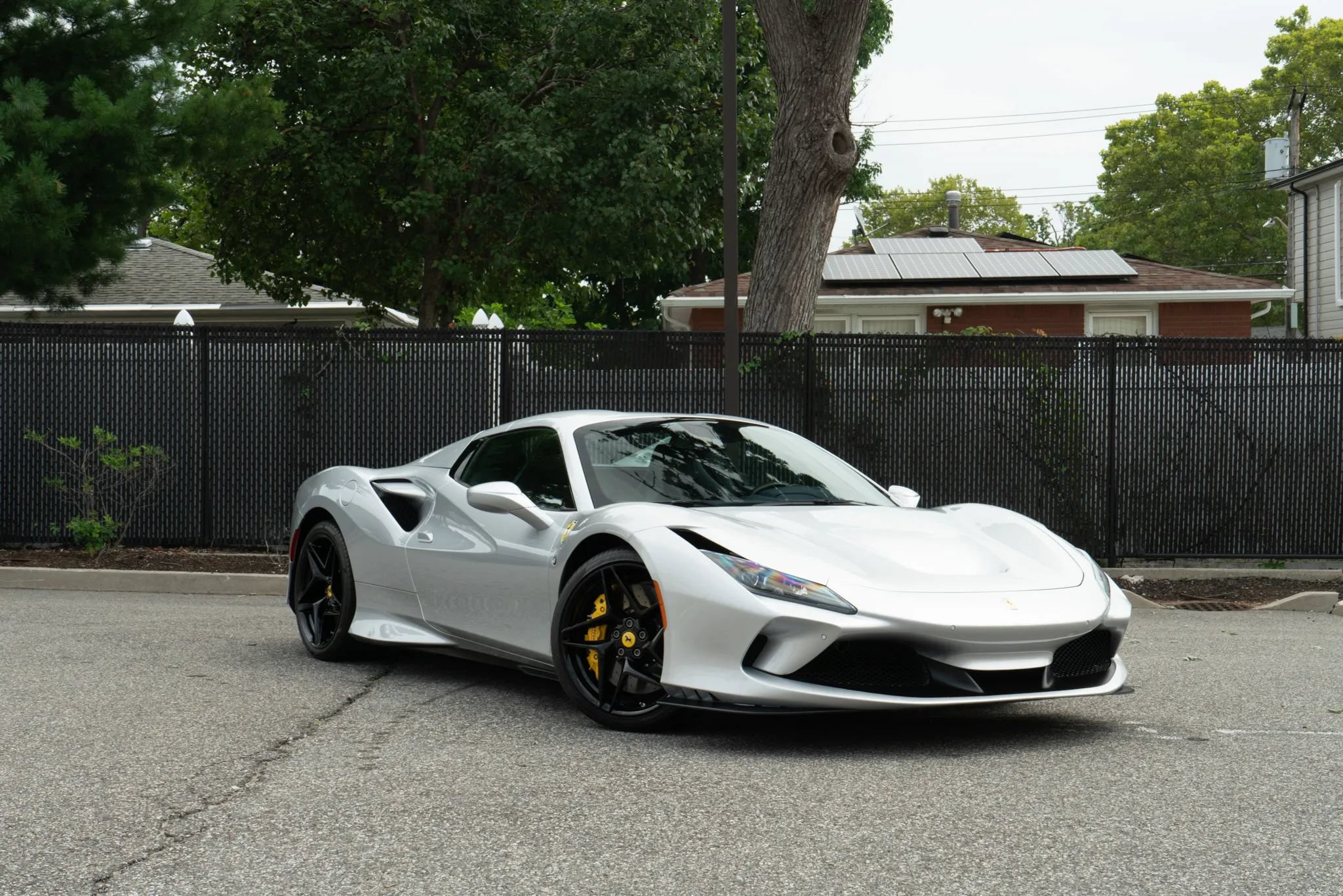 Used 2022 Ferrari F8 Tributo RWD image 2