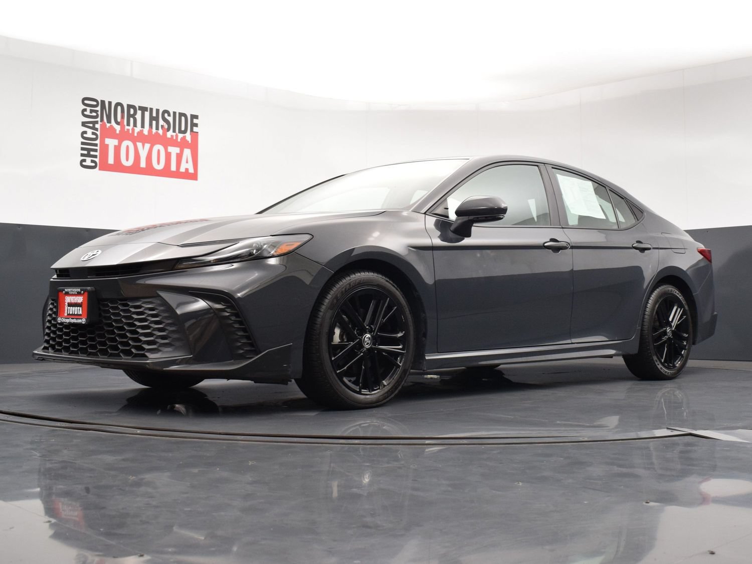 Used 2025 Toyota Camry SE FWD image 31
