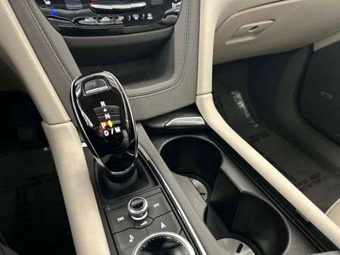 Used 2024 Cadillac XT6 Premium Luxury image 35