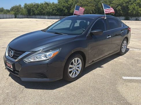 Used 2017 Nissan Altima 2.5 S w/ Power Driver Seat Package FWD image 1