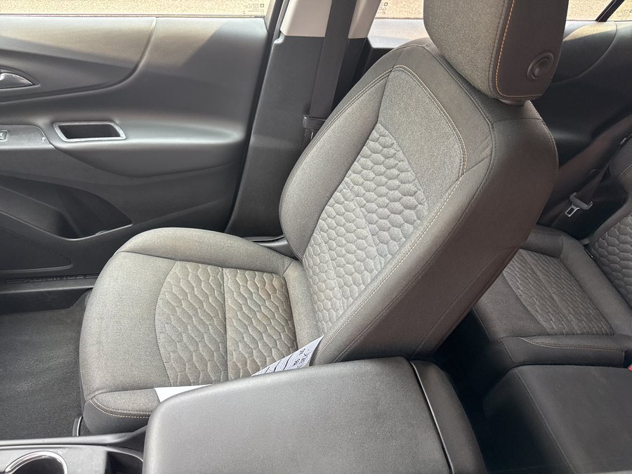Used 2019 Chevrolet Equinox LT w/ Driver Convenience Package FWD image 16